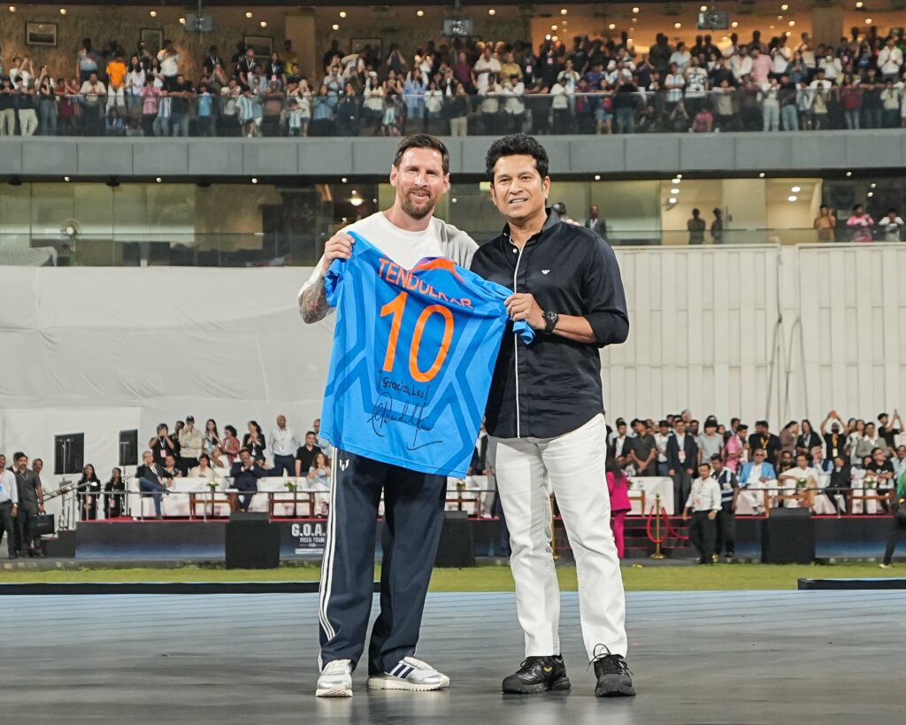 लियोनल मेसी का सचिन तेंदुलकर से ऐतिहासिक मुलाकात Historic Meeting: Lionel Messi Meets Sachin Tendulkar


