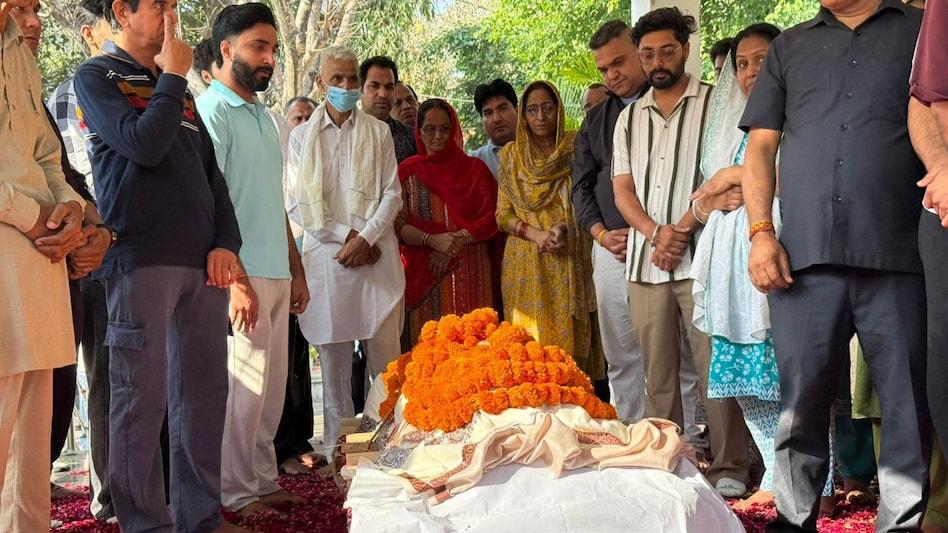 supreme-court-se-ichchha-mrityu-pane-wale-harish-rana-ka-nidhan