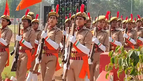 पुलिस लाइन में 491 महिला आरक्षियों की पासिंग आउट परेड