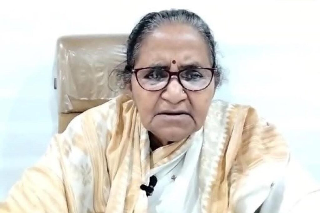 निजी किताबें थोपने पर सख्त कार्रवाई के निर्देश, माध्यमिक शिक्षा राज्यमंत्री का एक्शन