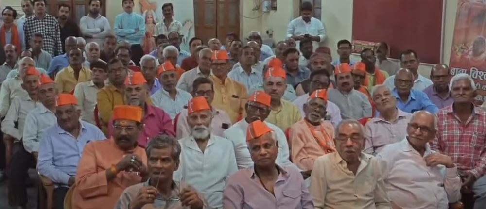 bjp-ke-sthapana-diwas-par-varanasi-mein-28000-se-adhik-boothon-par-karyakram