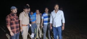 police-muthbhed-mein-chhinaeti-karne-wale-ke-pair-mein-lagi-goli-giraftar