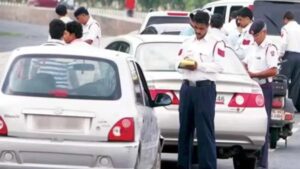 वाराणसी में यातायात नियमों को लेकर सख्त अभियान, 266 वाहनों के चालान